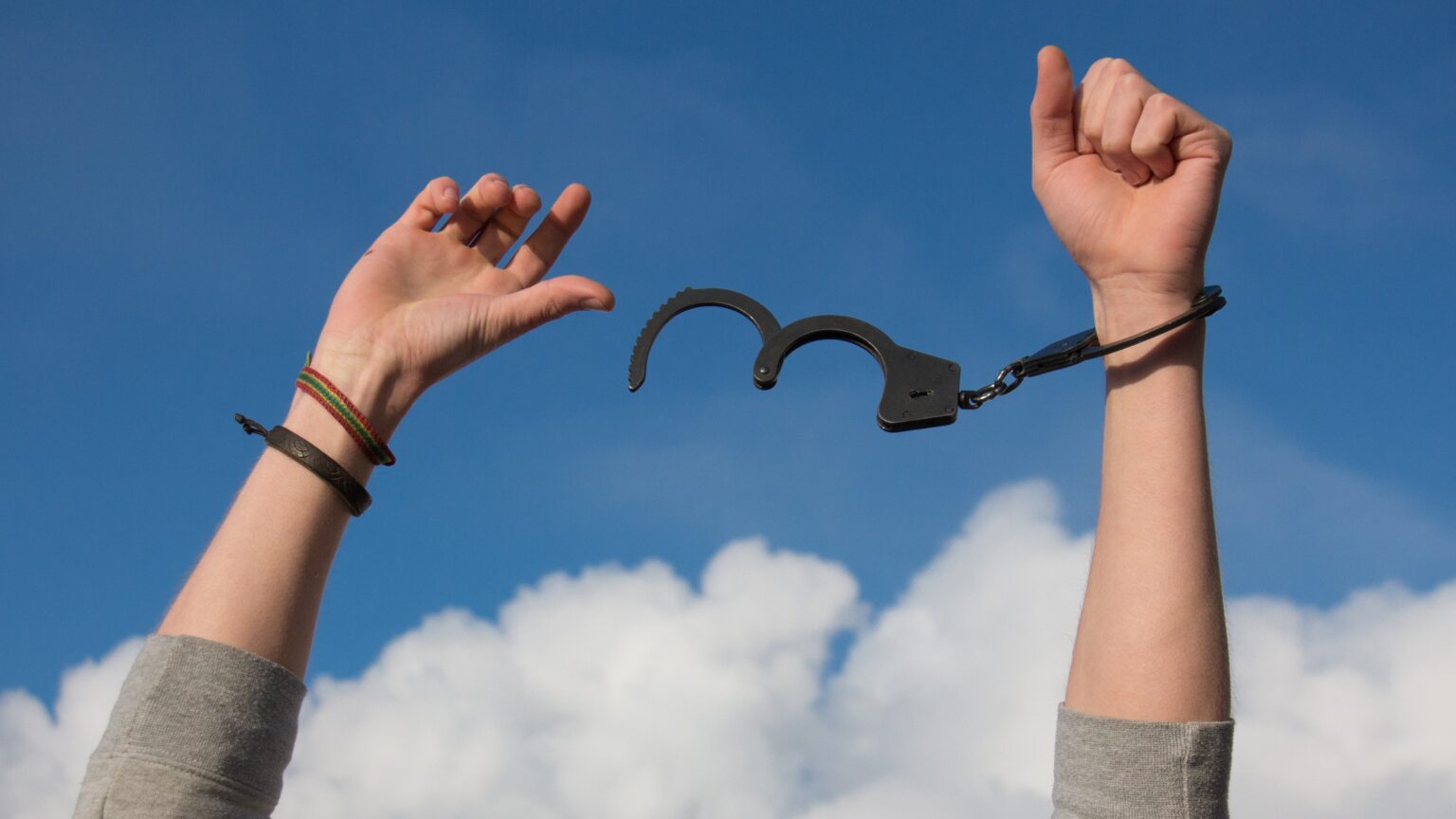 19 free idioms and expressions about freedom