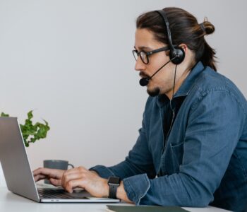 14 Smart ways to learn English fast & build confidence quickly