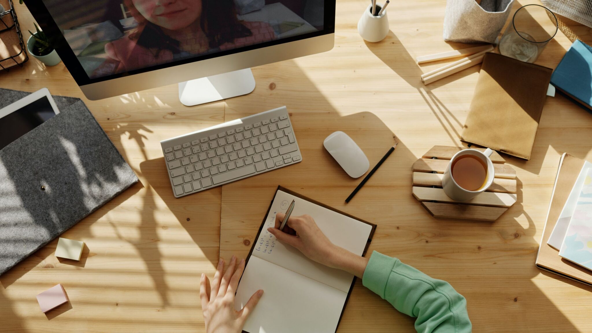 English learning for beginners: 40+ free resources & lessons